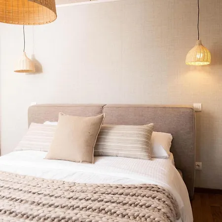 Modern Forest-edge Tatil Evi