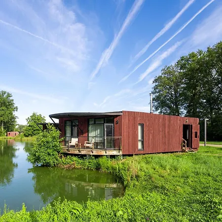 Modern Forest-edge Tatil Evi Antoing