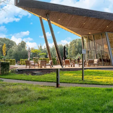 Modern Forest-edge Tatil Evi *